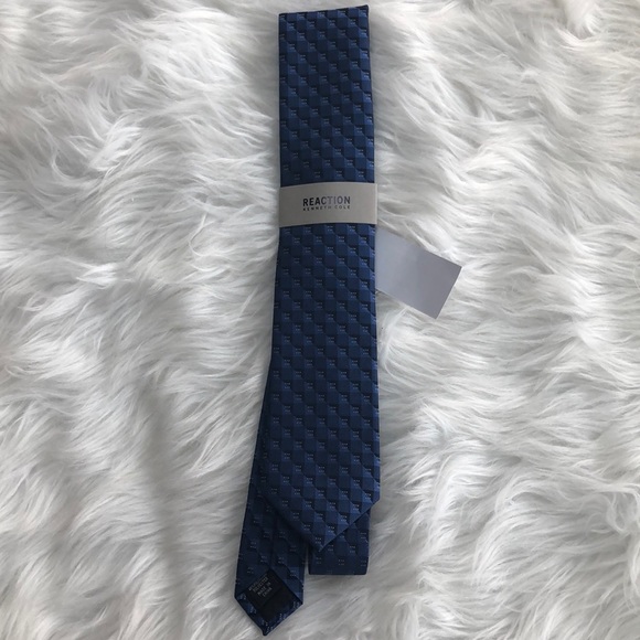 3 FOR 68!! NWT!! Kenneth Cole Reaction Ties - Picture 3 of 6